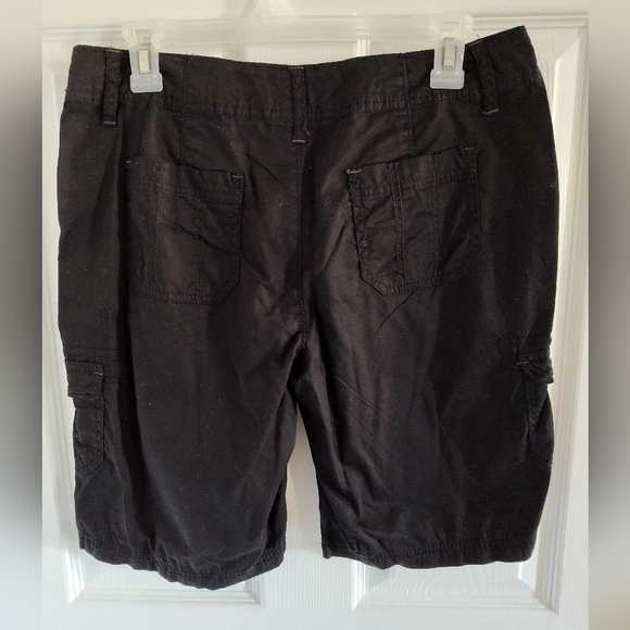 Faded Glory Cargo shorts - Picture 2 of 3